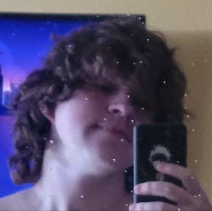 Meet your Posher, Devin